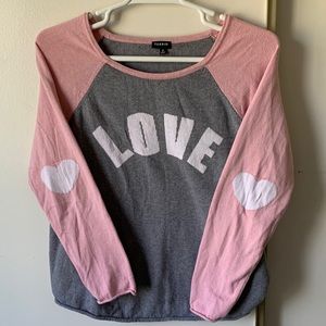 Soft sweatshirt with hearts on the elbows!